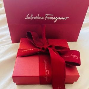 Box and bag Bundle 💯 Salvatore Ferragamo